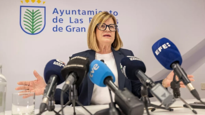 La concejala Inmaculada Medina presenta su dimisión / EFE - QUIQUE CURBELO