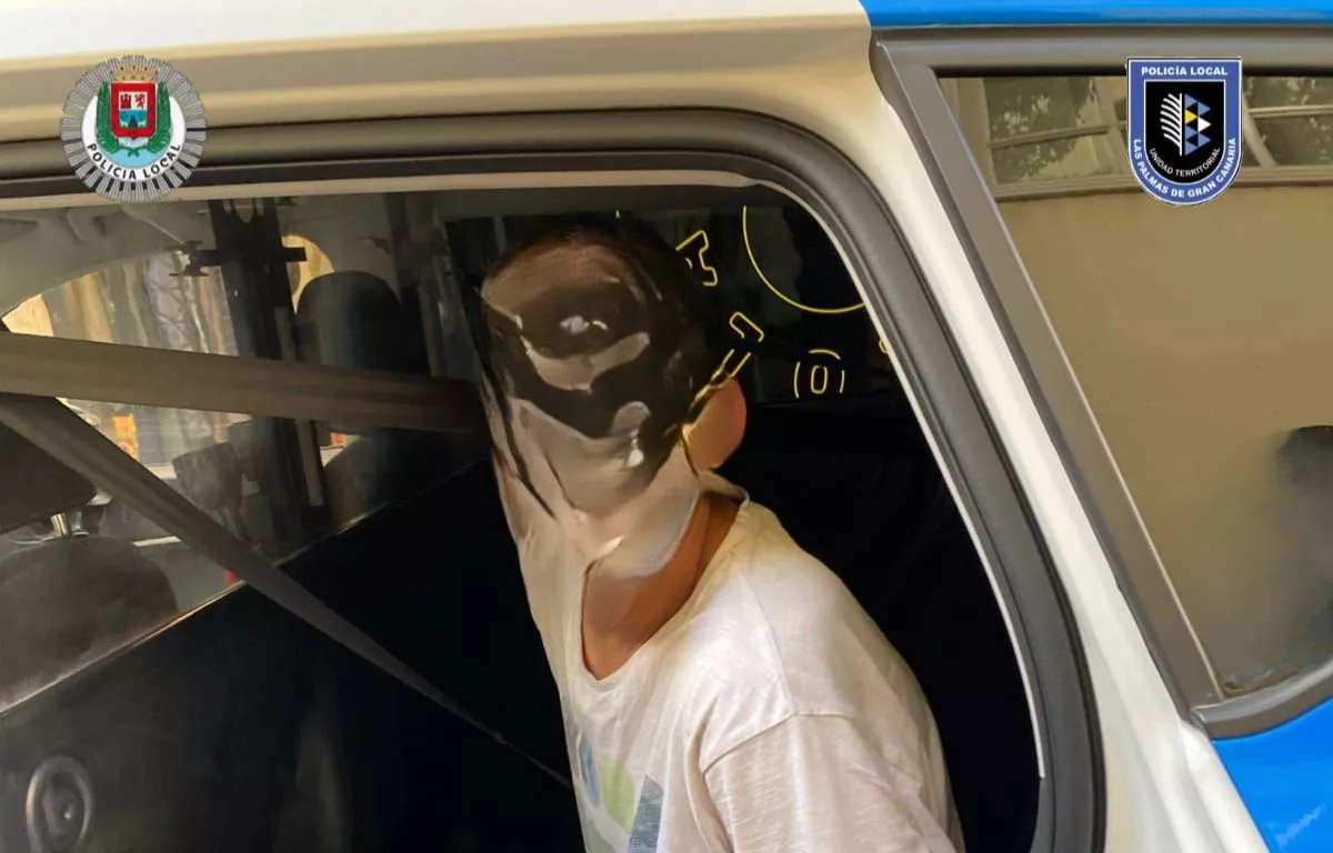 Detenido en Triana por robar una cámara valorada en más de 1.000 euros en un restaurante