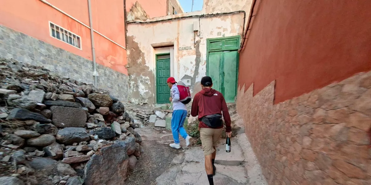 Imagen de personas haciendo la ruta de Contramapas / CEDIDA