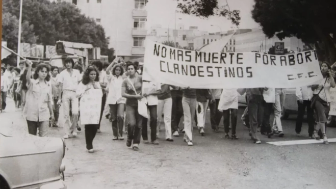 Manifestación de la Coordinadora Feminista Canaria en Gran Canaria (1982) / ULL