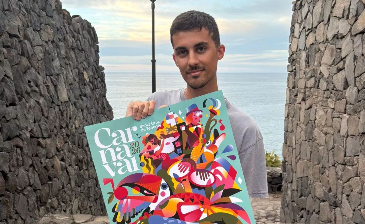 Héctor Expósito, diseñador gráfico y autor del cartel del Carnaval de Tenerife 2026. /Cedida