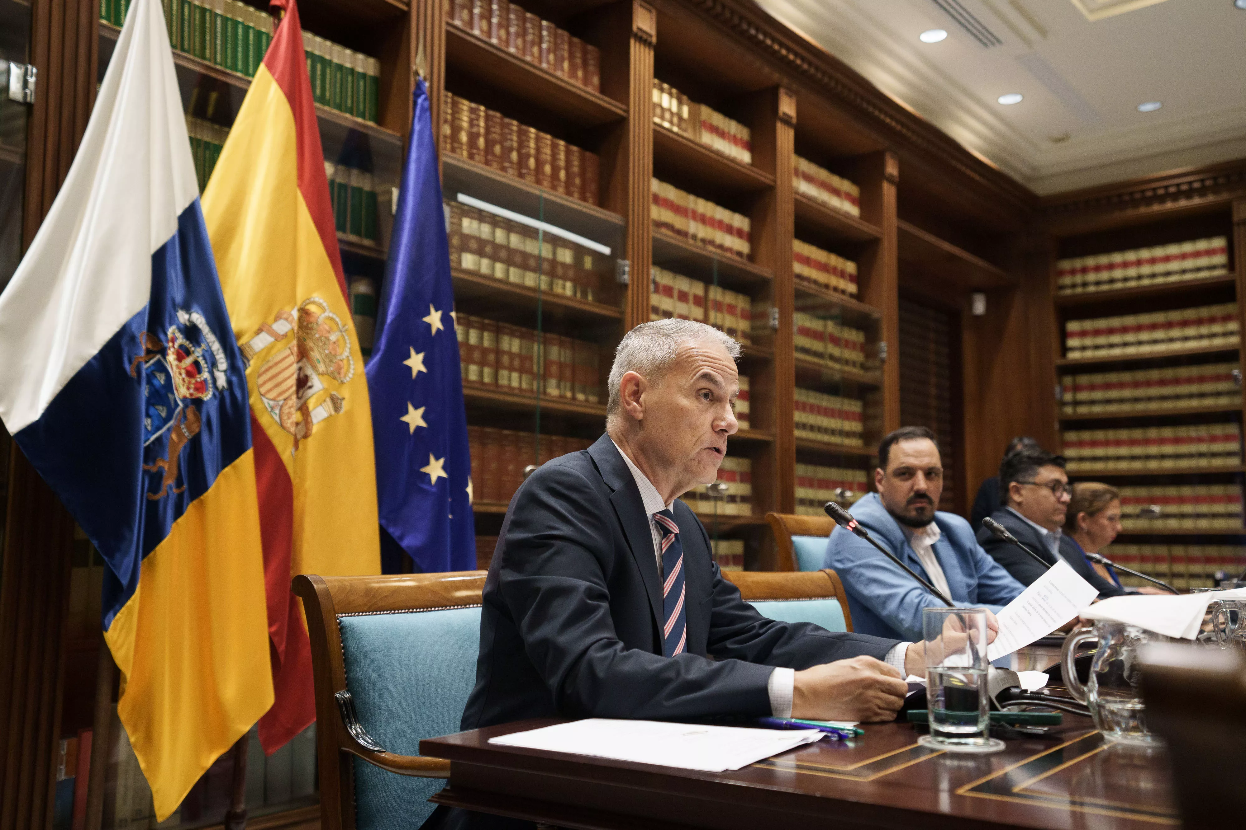 El candidato designado por el Gobierno de Canarias como nuevo administrador general del Ente Público Radio Televisión Canaria (RTVC), César Toledo. / RAMÓN DE LA ROCHA-EFE