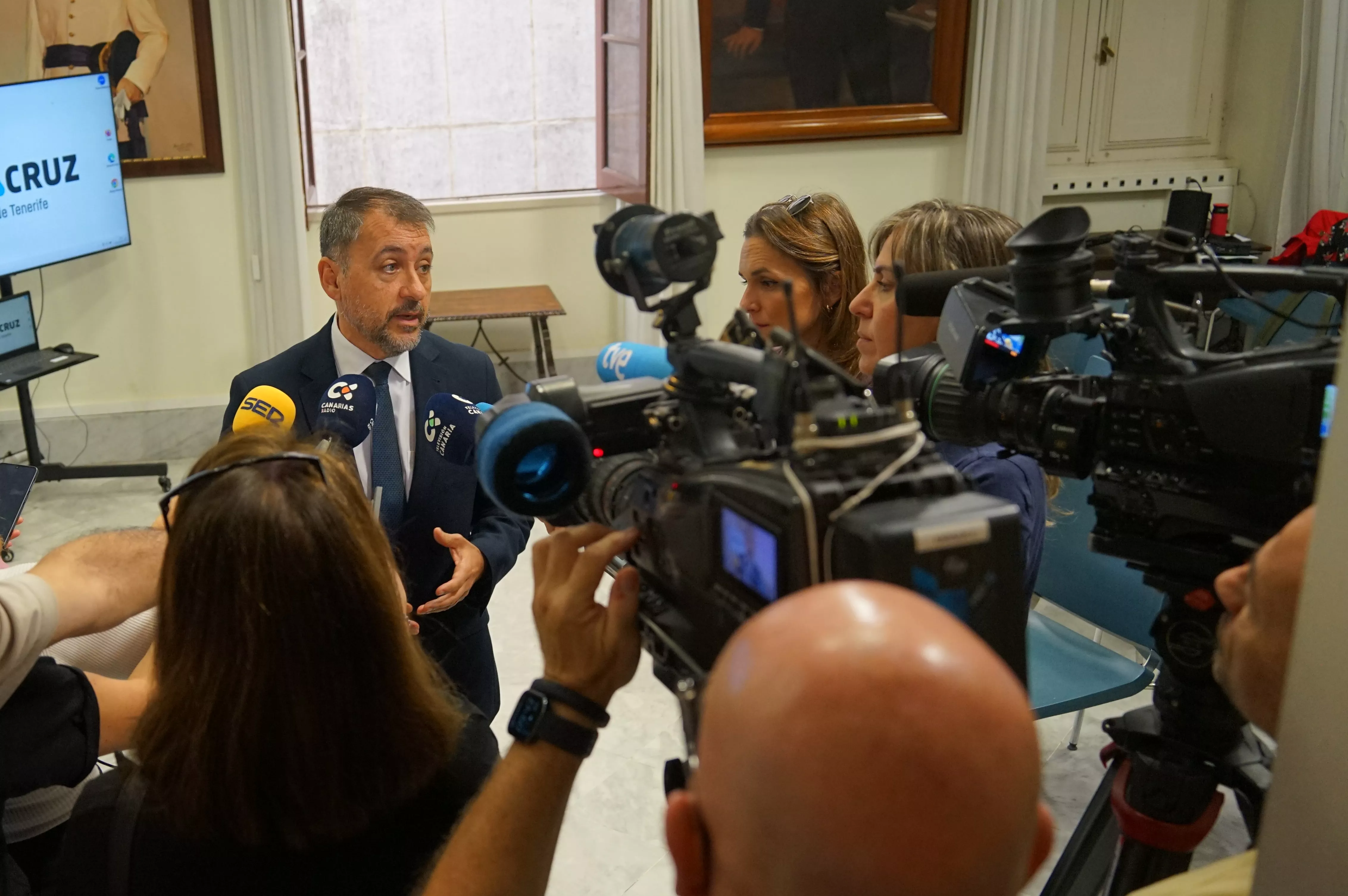 El alcalde de Santa Cruz de Tenerife, José Manuel Bermúdez, en una rueda de prensa sobre la Ordenanza de Movilidad./ CEDIDA