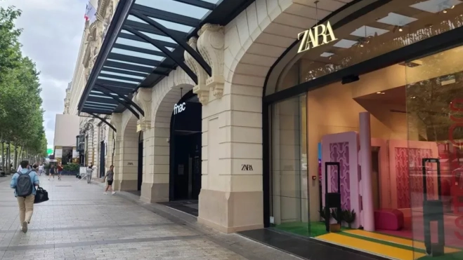 Una tienda de Zara, principal del conglomerado español Inditex, en una imagen de archivo / EFE - EDGAR SAPIÑA MANCHADA Una tienda de Zara, principal del conglomerado español Inditex, en una imagen de archivo / EFE - EDGAR SAPIÑA MANCHADA