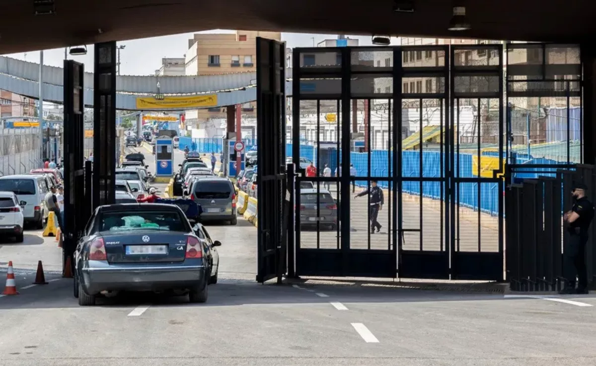 Vista del paso fronterizo de Beni Enzar, Melilla / EFE