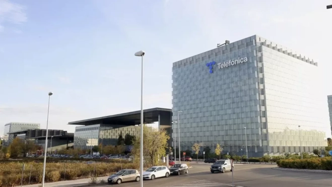 En la imagen, una de las sedes de Telefónica / EFE En la imagen, una de las sedes de Telefónica / EFE
