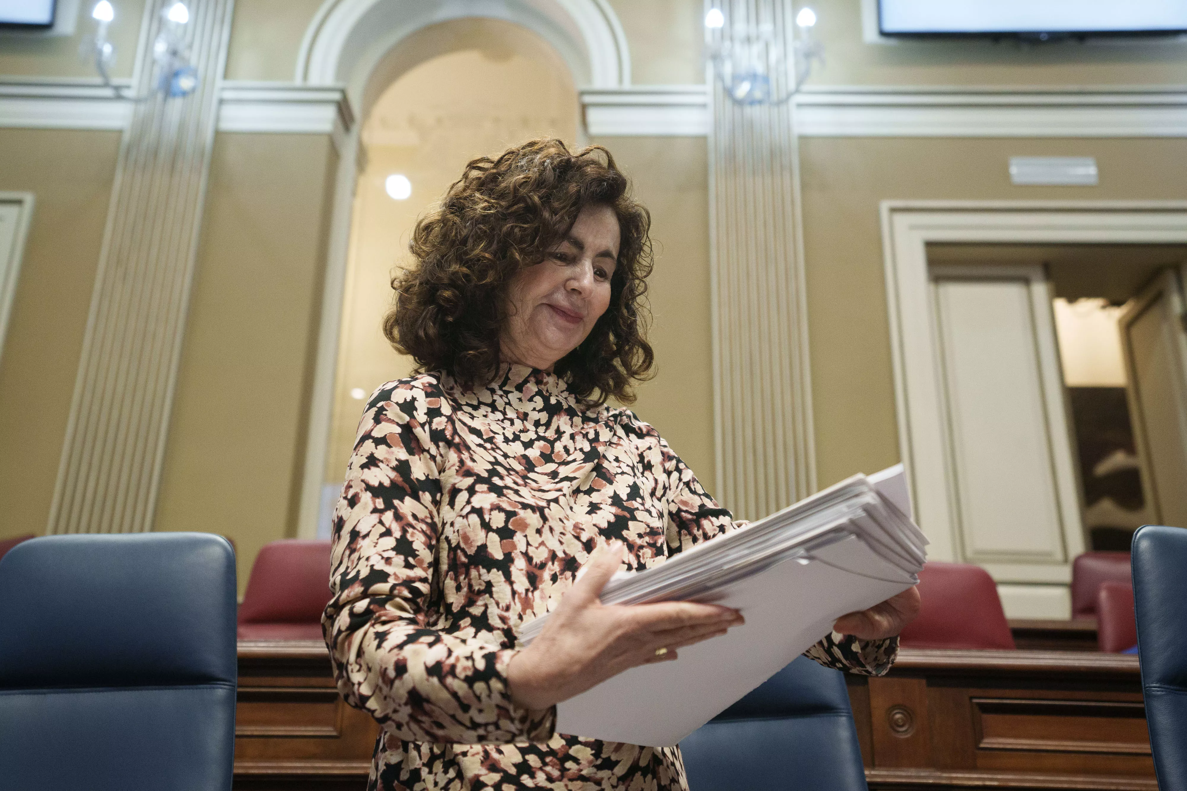 La consejera de Hacienda y Relaciones con la Unión Europea del Gobierno de Canarias, Matilde Asián. / RAMÓN DE LA ROCHA-EFE