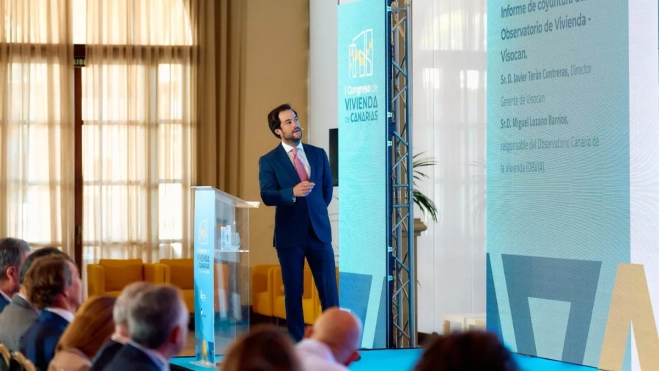 Miguel Lozano, responsable del Observatorio Canario de Vivienda, durante la presentación del informe / GOBIERNO DE CANARIAS Miguel Lozano, responsable del Observatorio Canario de Vivienda, durante la presentación del informe / GOBIERNO DE CANARIAS