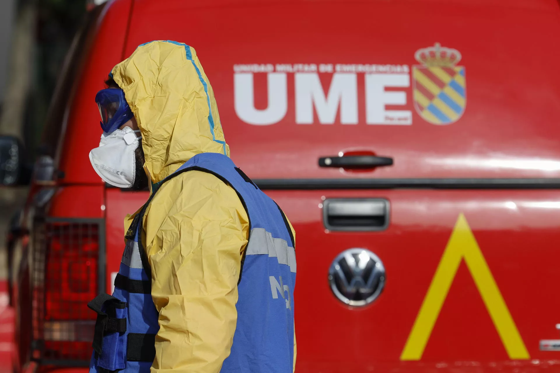 Vista de las labores de desinfección del cuartel general la Unidad Militar de Emergencias (UME) en relación al brote de peste porcina africana (PPA) en Santa Perpètua de Mogoda (Barcelona) ./ EFE-ALBERTO ESTÉVEZ Vista de las labores de desinfección del cuartel general la Unidad Militar de Emergencias (UME) en relación al brote de peste porcina africana (PPA) en Santa Perpètua de Mogoda (Barcelona) ./ EFE-ALBERTO ESTÉVEZ