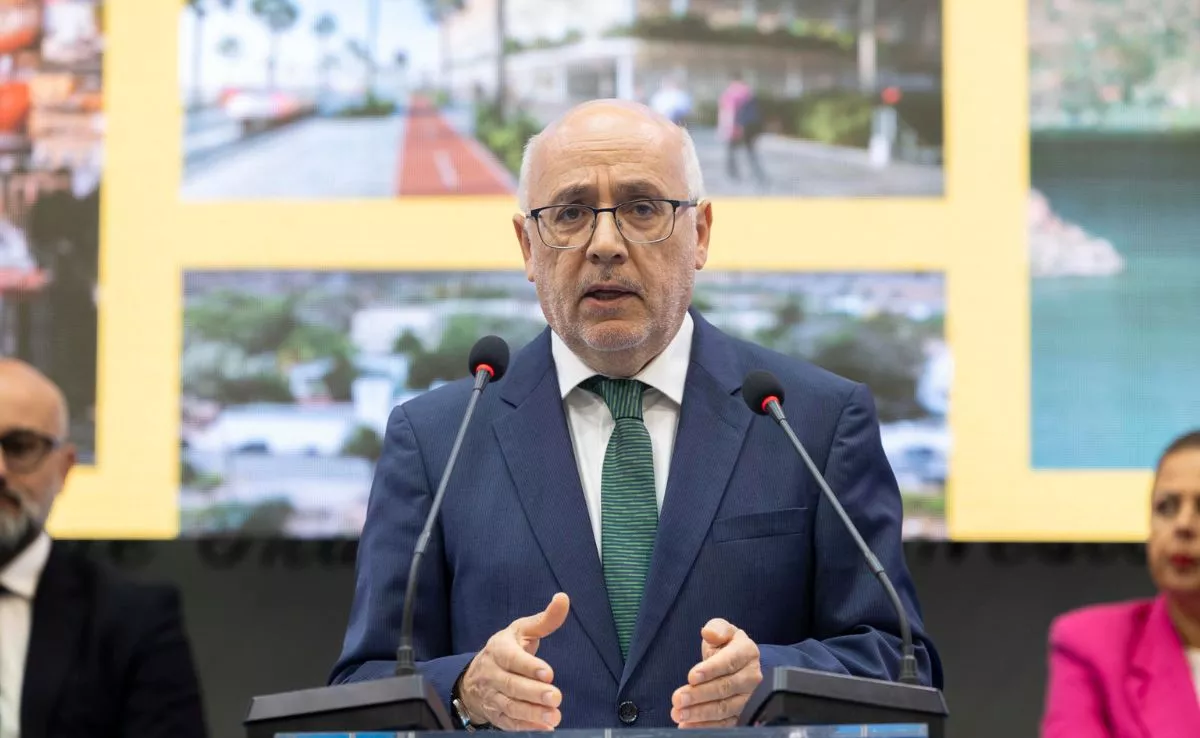 El presidente del Cabildo de Gran Canaria, Antonio Morales presenta el proyecto de presupuestos de la corporación insular para 2026. /EFE/Quique Curbelo