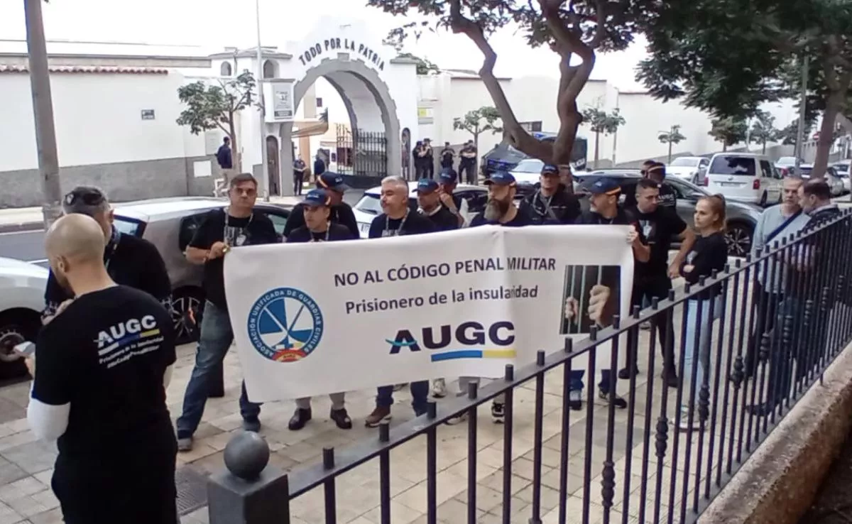 Concentración de guardias civiles en el Tribunal Militar de Almeyda|AH