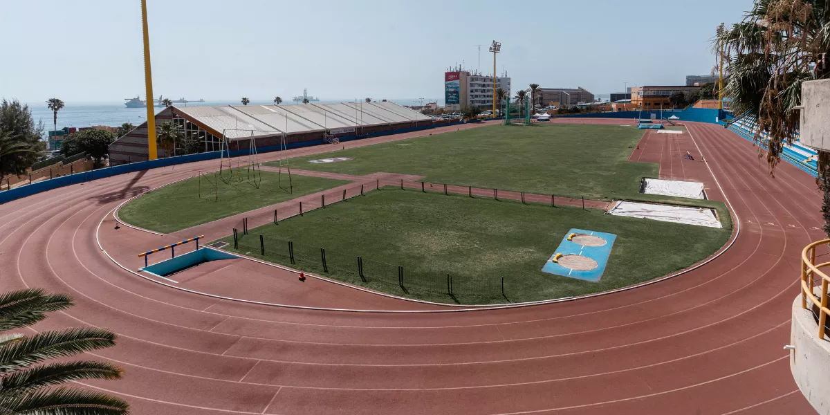 Imagen actual de la pista de Atletismo de la Ciudad Deportiva Gran Canaria 'Martín Freire' / IID