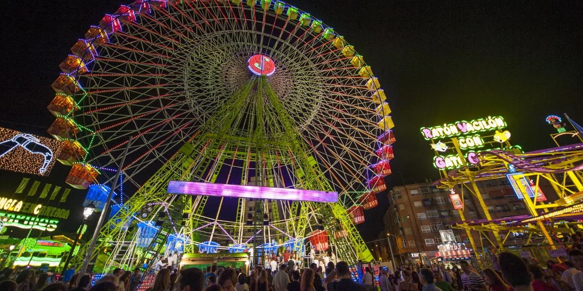 Imagen de una feria como la de Las Palmas de Gran Canaria  ARCHIVO 