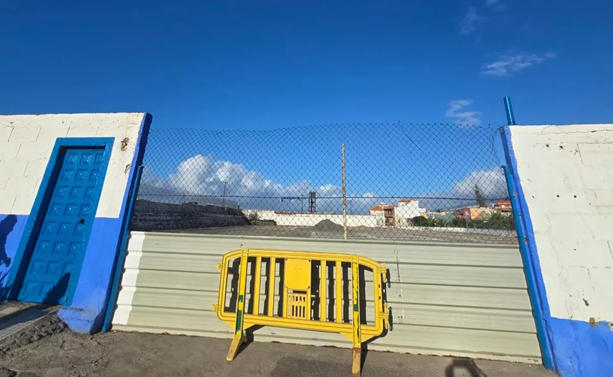 Instalaciones del Pichirri cerradas tras haber expulsado a los caravanistas./ CHINET Instalaciones del Pichirri cerradas tras haber expulsado a los caravanistas./ CHINET