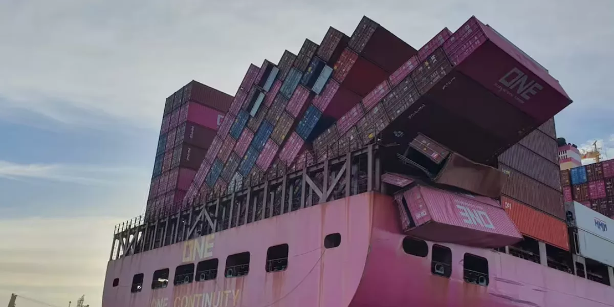 Imagen del megabuque 'One Continuity' en el Puerto de Las Palmas 