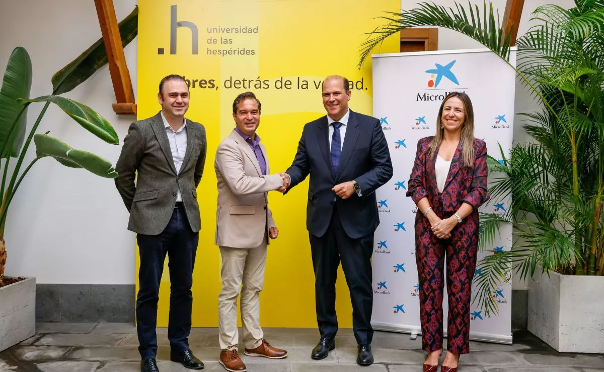 Acuerdo financiación estudiantado Universidad las Hespérides. /Cedida