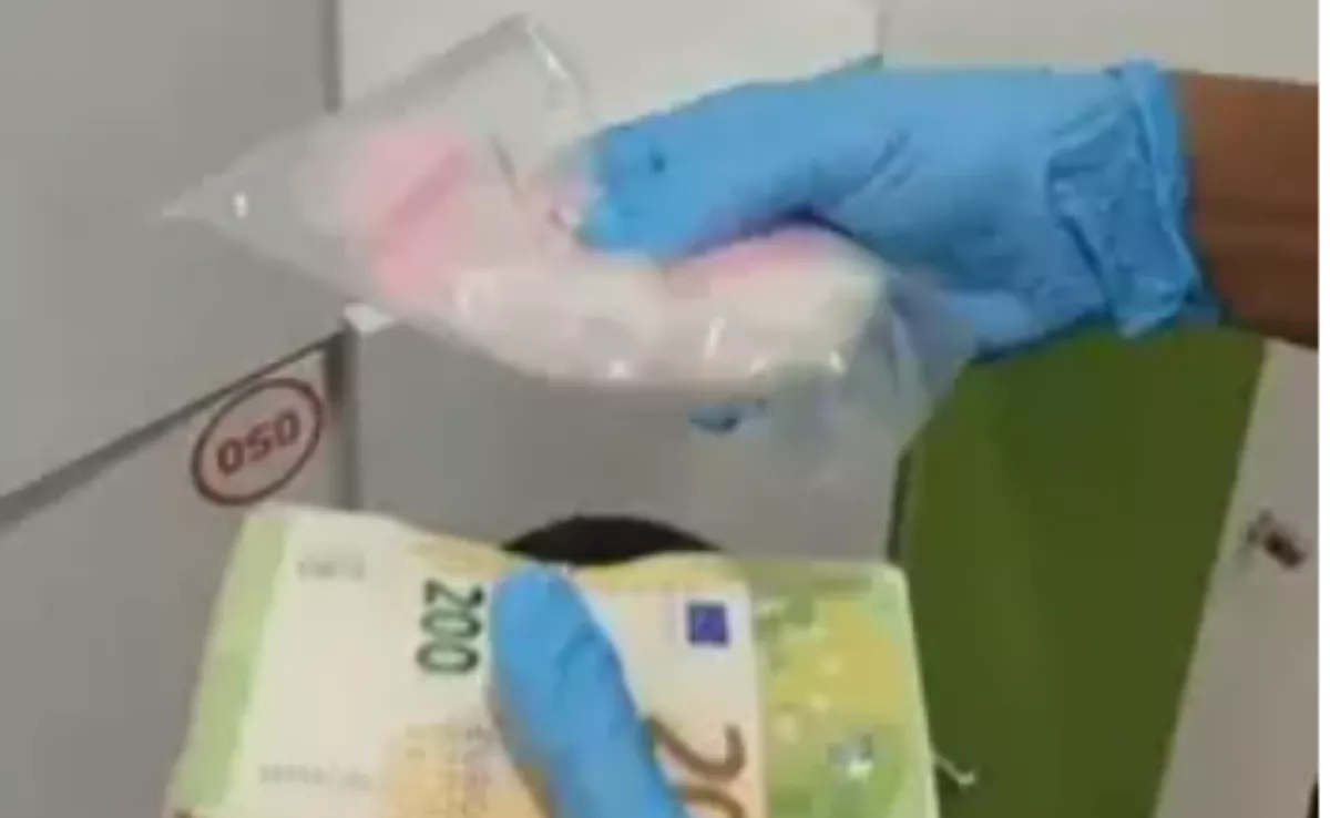 Droga y dinero incautado en el gimnasio por la Policía Nacional. / POLICÍA NACIONAL