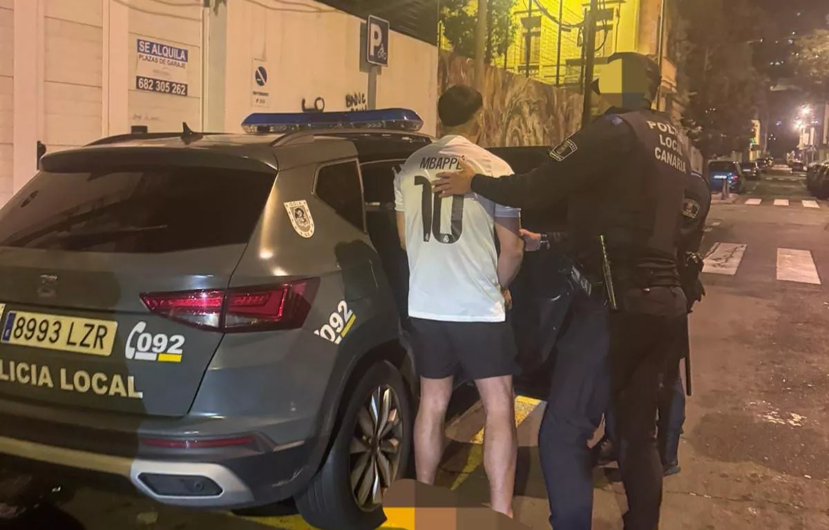 Detenido en Arenales un conductor sin carné, drogado y con requisitoria judicial. POLICÍA LOCAL LPA