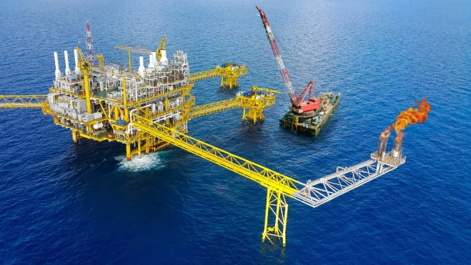 Plataforma de explotación de petróleo offshore. IMAGEN DE LA RED