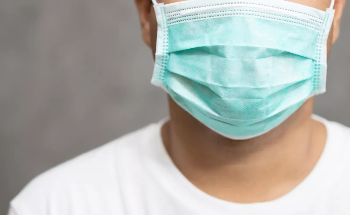Imagen de una persona con mascarilla. / CANVA