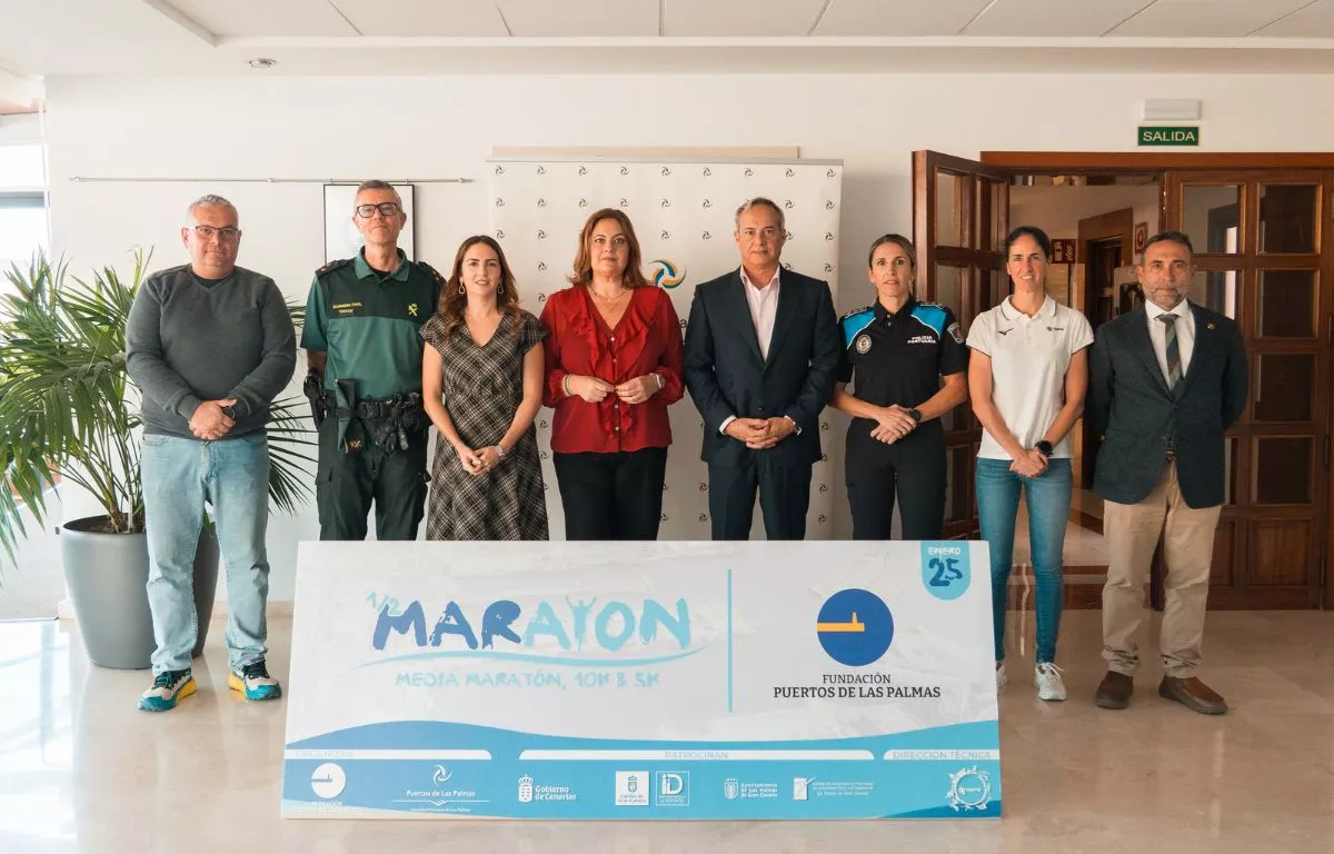 Foto de familia de la Media Maratón de Fundación Puertos de Las Palmas. AH
