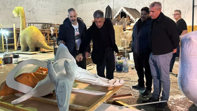 El alcalde de La Laguna, Luis Yeray Gutiérrez, durante los preparativos de la Cabalgata de Reyes / AYUNTAMIENTO DE LA LAGUNA