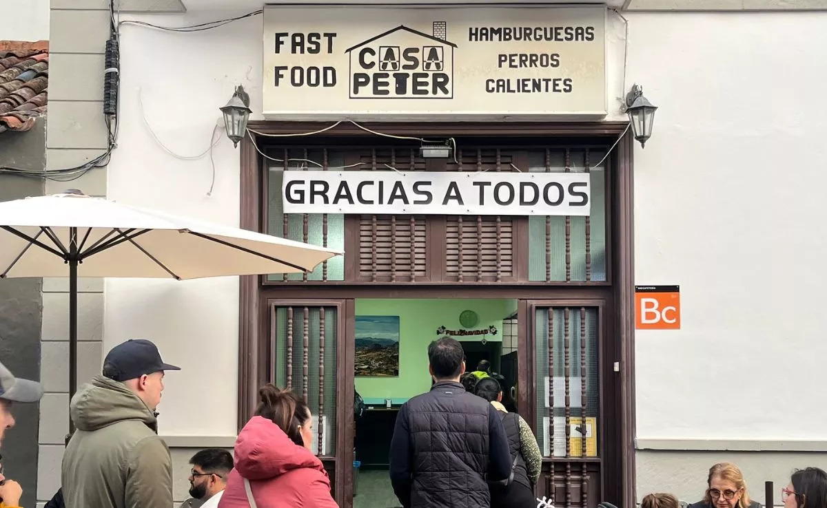 Puerta de Casa Peter con mensaje de despedida. /AH