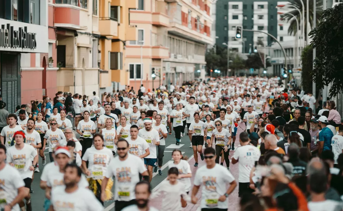 La San Silvestre de Las Palmas despide el año con 10.001 corredores solidarios / CEDIDA