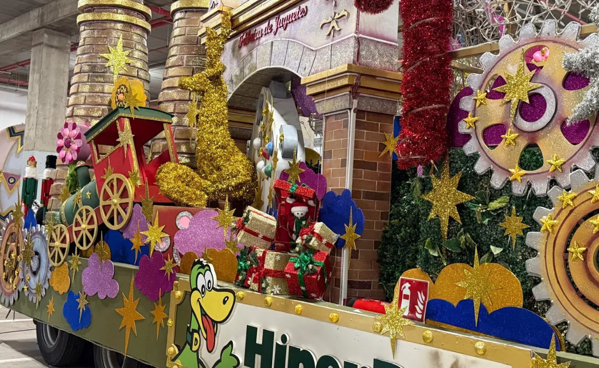 Imagen de la carroza de Reyes de HiperDino / HIPERDINO