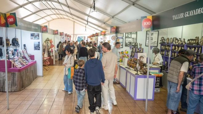 La Feria cuenta con 106 artesanos de 17 municipios de la isla, actividades paralelas y 32 oficios representados / CABILDO DE GRAN CANARIA La Feria cuenta con 106 artesanos de 17 municipios de la isla, actividades paralelas y 32 oficios representados / CABILDO DE GRAN CANARIA