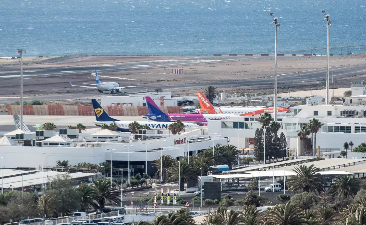 El Aeropuerto de Lanzarote / EFE - JAVIER FUENTES