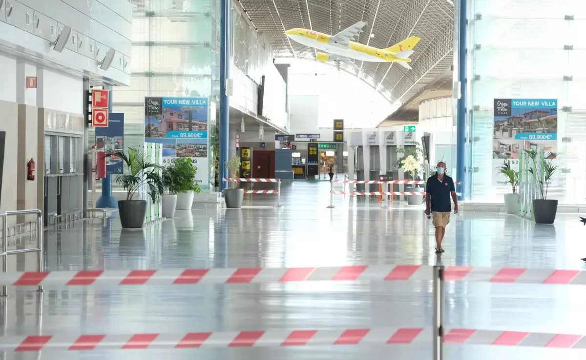 El Aeropuerto de Fuerteventura / EFE - JAVIER FUENTES