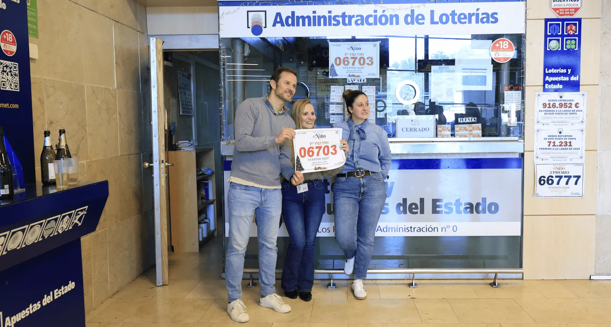 La administración de Loterías del Aeropuerto Tenerife Norte fue una de las que vendió el primer premio del Sorteo Extraordinario del Niño 2026. / AH