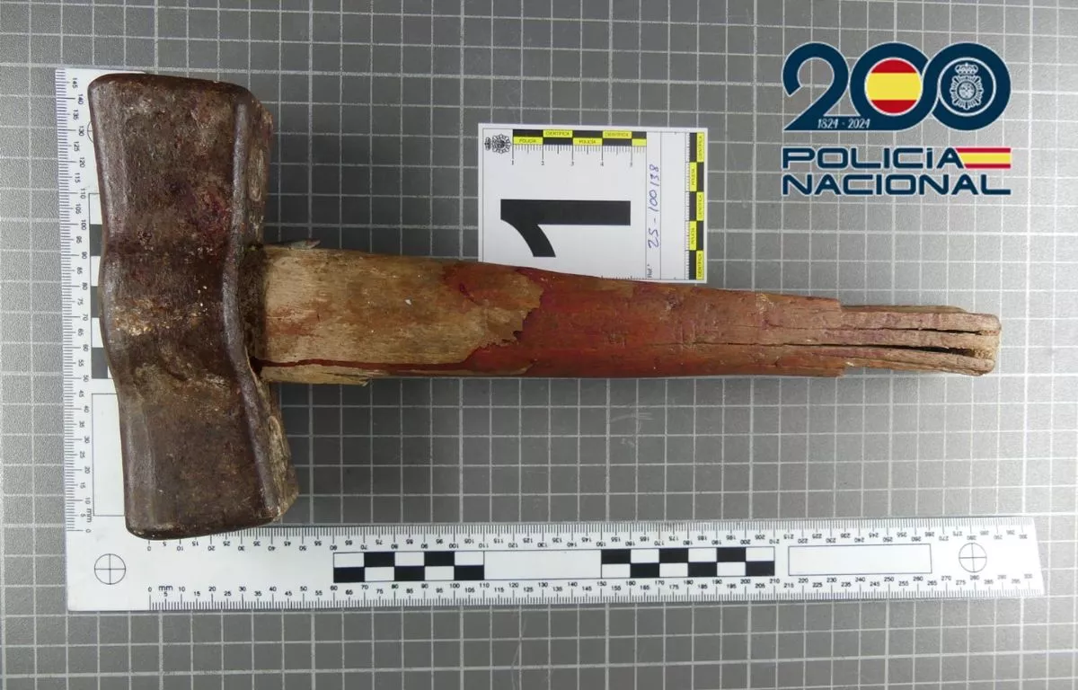 Arma blance del presunto agresor. AH