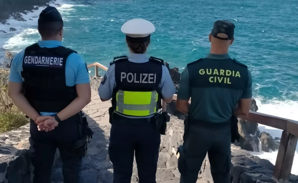 La Comandancia de la Guardia Civil de Santa Cruz de Tenerife continúa intensificando la seguridad en las zonas de mayor afluencia turística. / GUARDIA CIVIL