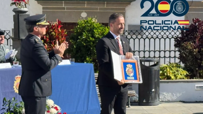 Imagen del alcalde de Telde durante el acto de la Policía Nacional / POLICÍA NACIONAL