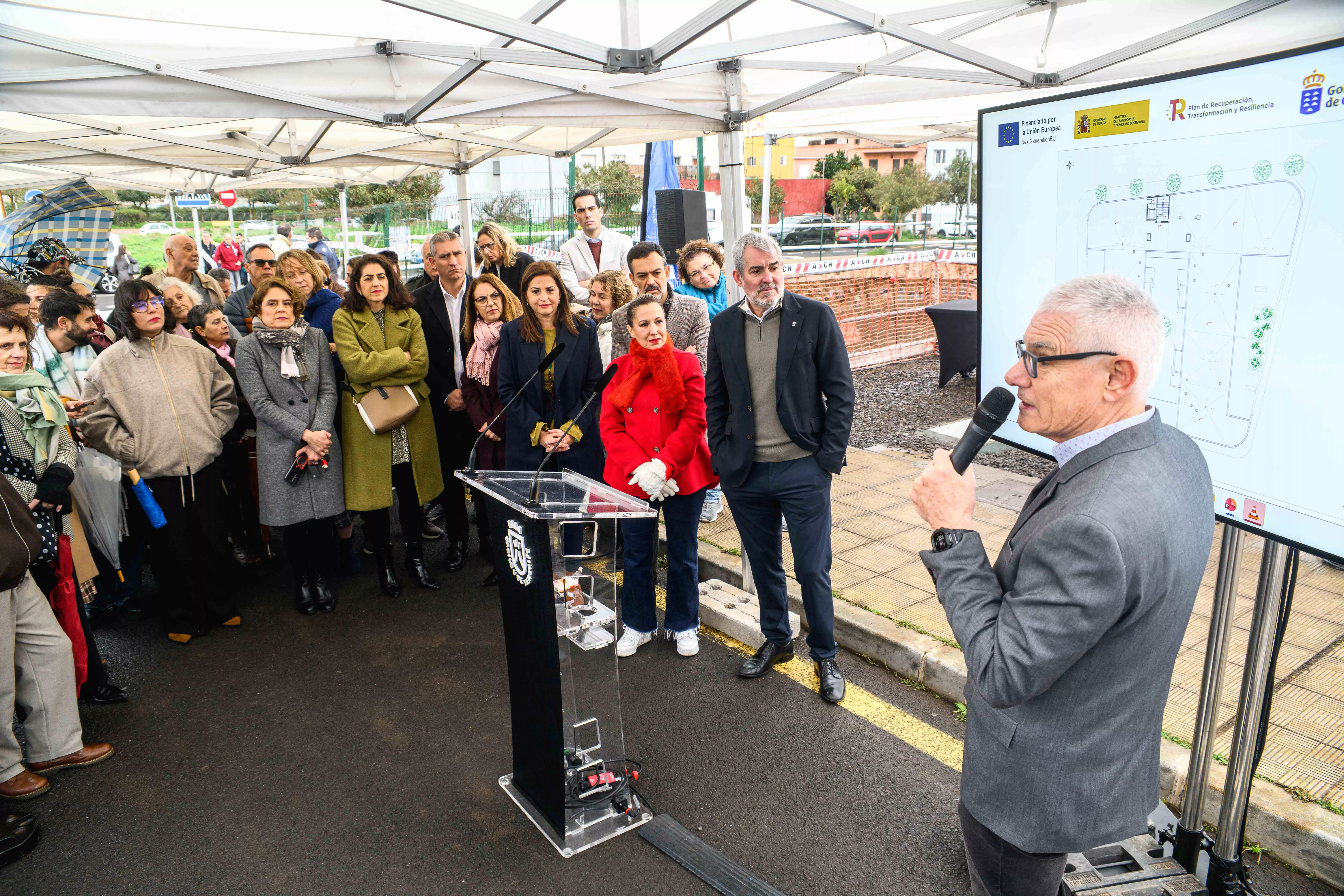 Primera piedra del centro APANATE. / CABILDO DE TENERIFE