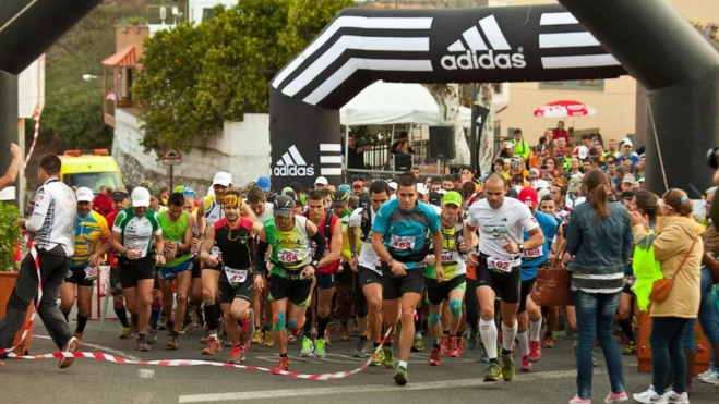 Imagen de personas haciendo trail / AH