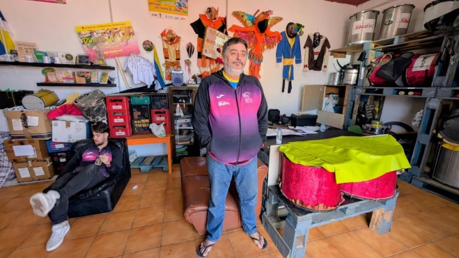 Manuel Benítez, en la sede de Piratas del Caribe. / AH