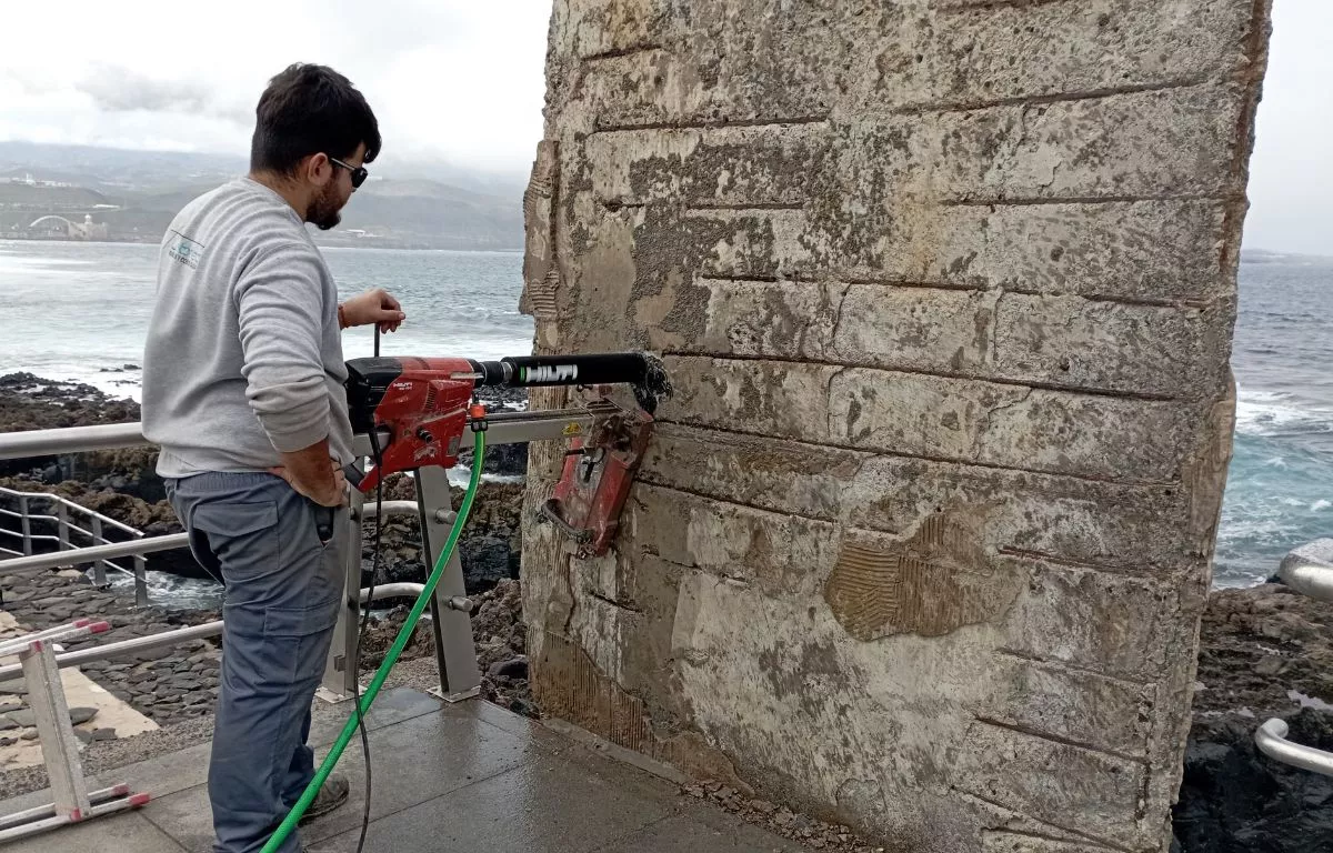 Arrancan los trabajos para reinstalar el Juguete del Viento en La Puntilla. AYUNTAMIENTO LPA