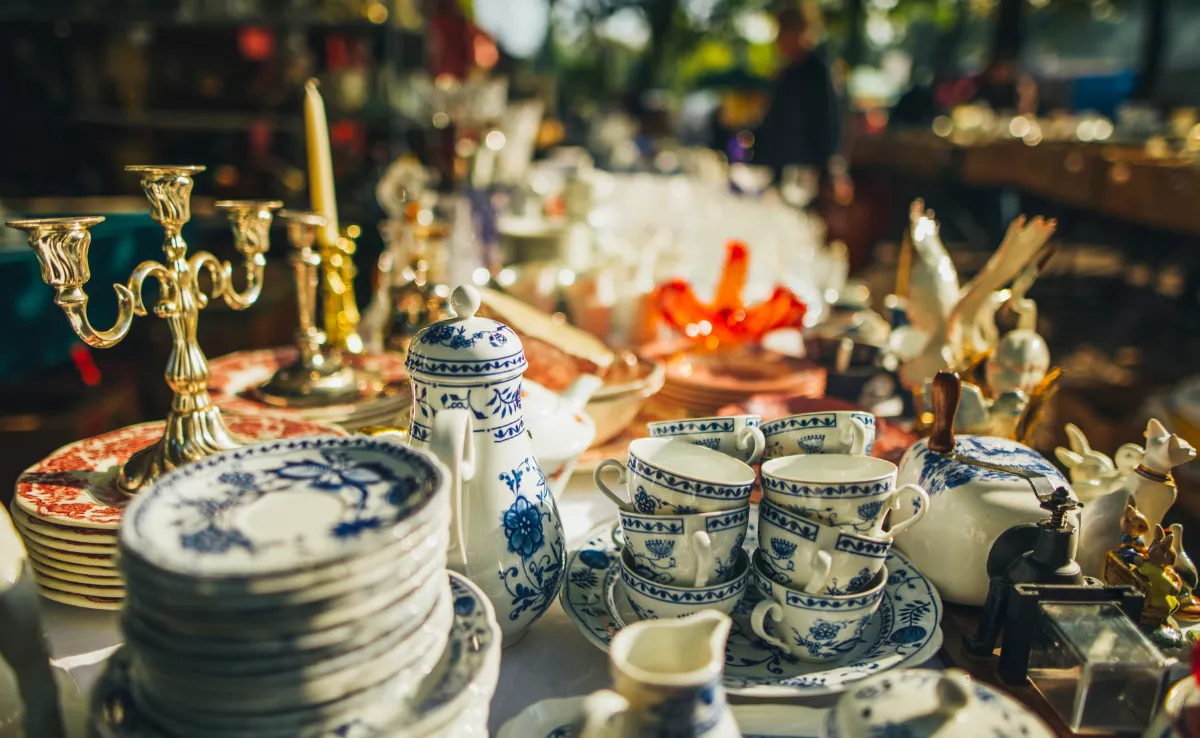 Imagen de un mercadillo vintage / CANVA