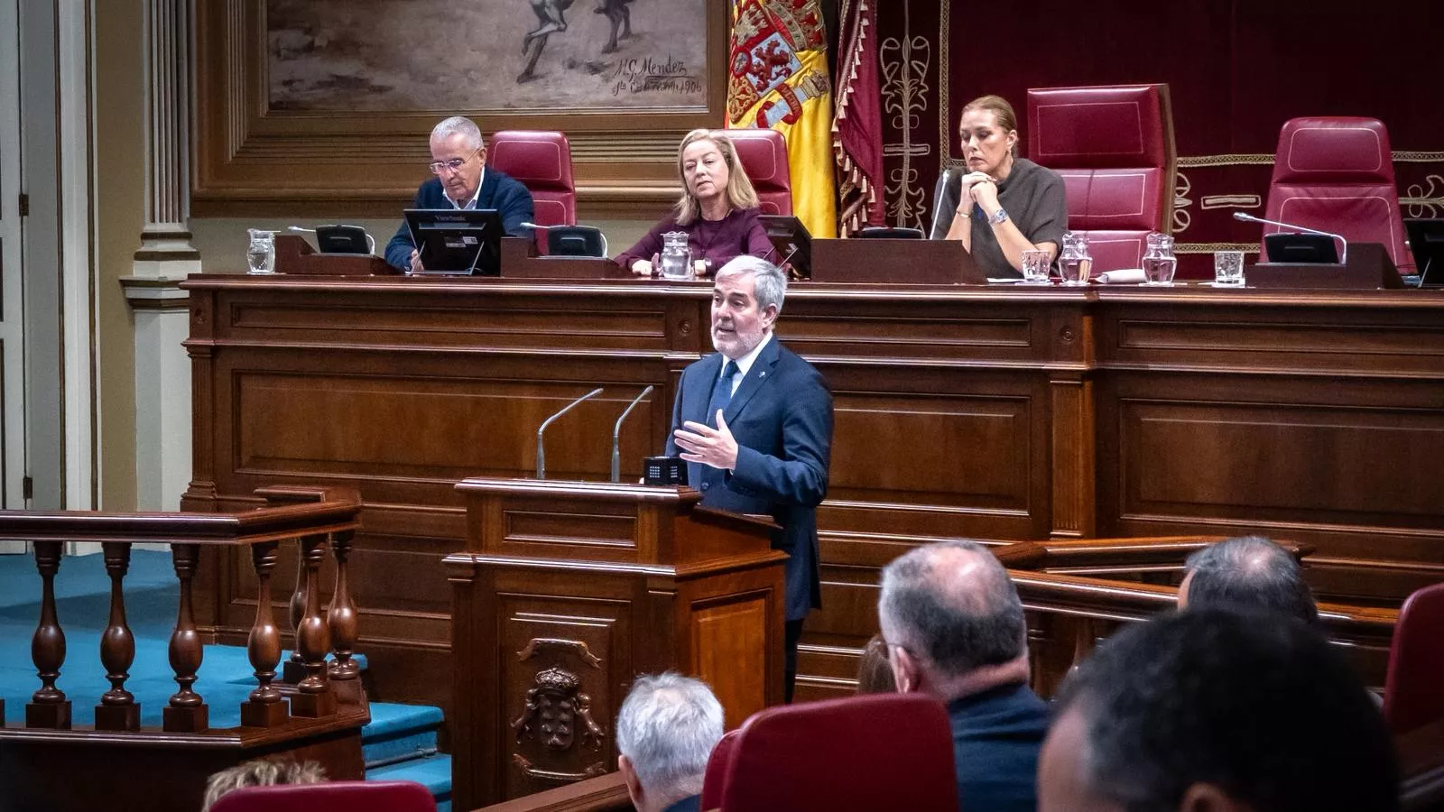 El presidente de Canarias, Fernando Clavijo, en el Parlamento. / GOBIERNO DE CANARIAS