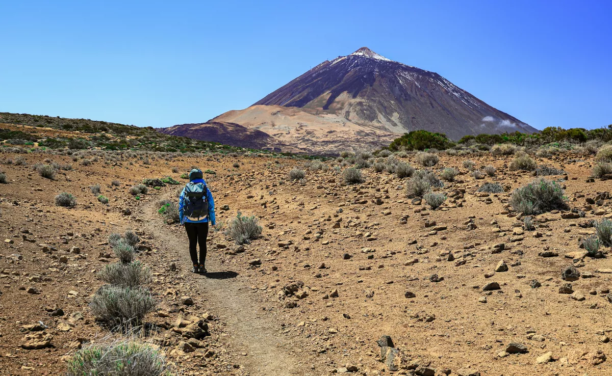 Senderista en el Teide. / DAVID CERINI