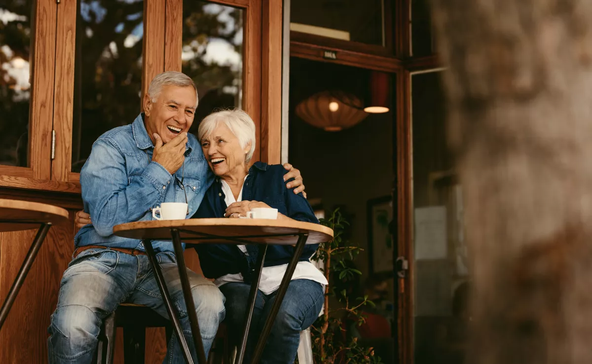 Imagen de una pareja de jubilados / CANVA