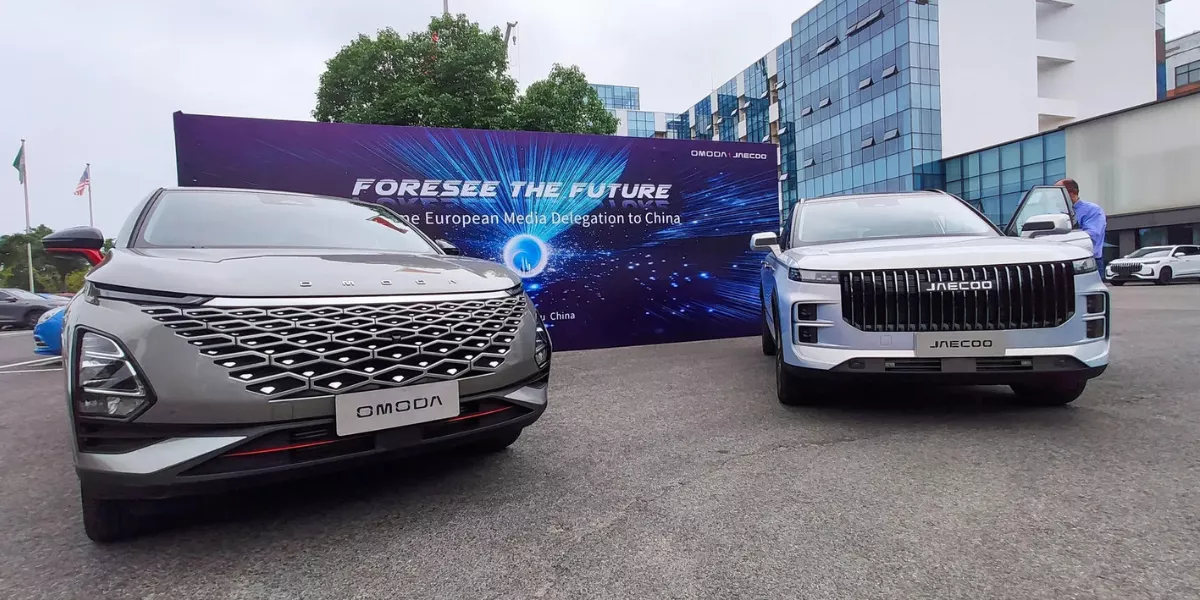 Imagen de vehículos de marcas chinas / EFE - VÍCTOR ESCRIBANO CALDERÓN