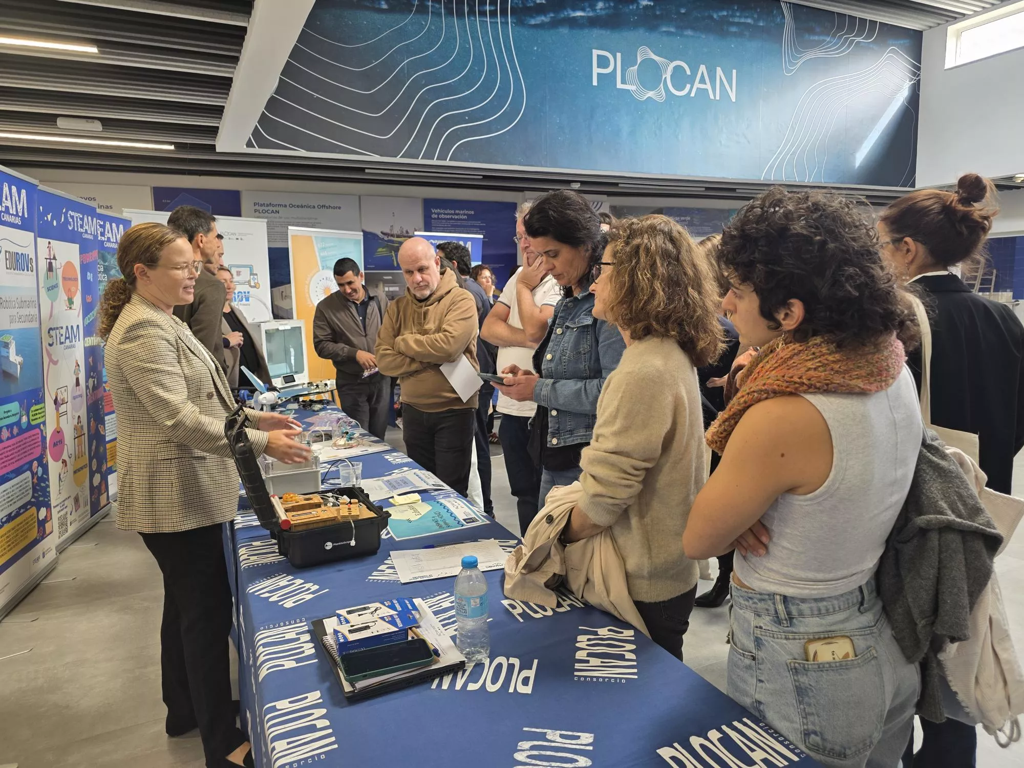 PLOCAN impulsa la alfabetización oceánica en las aulas mediante la Red Canaria de Escuelas Azules