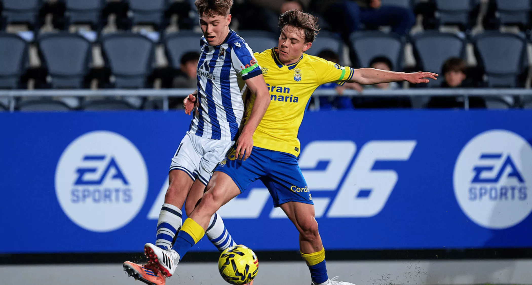 Amatucci carga contra un jugador de la Real Sociedad B. / @UDLP_OFICIAL Amatucci carga contra un jugador de la Real Sociedad B. / @UDLP_OFICIAL