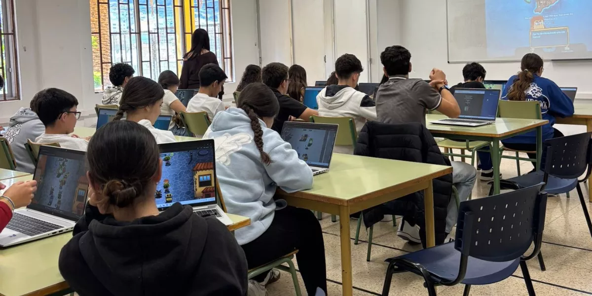 Imagen de alumnado jugando a Ecopapas / GOBIERNO DE CANARIAS