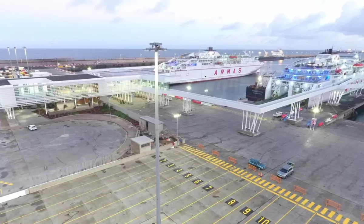 Muelle Nelson Mandela, en el Puerto de Las Palmas, donde se produjo la intervención del coche con los 40 kilos de cocaína. / AH