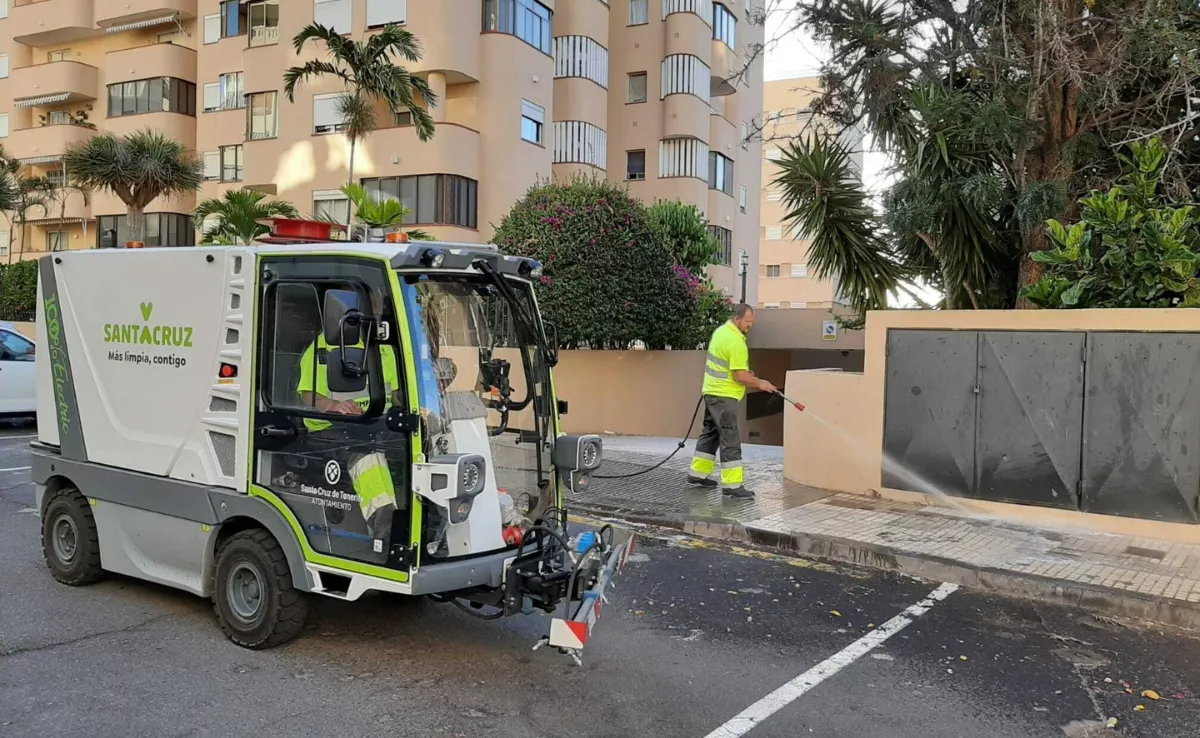 Trabajadores de limpieza / AYUNTAMIENTO DE SANTA CRUZ DE TENERIFE